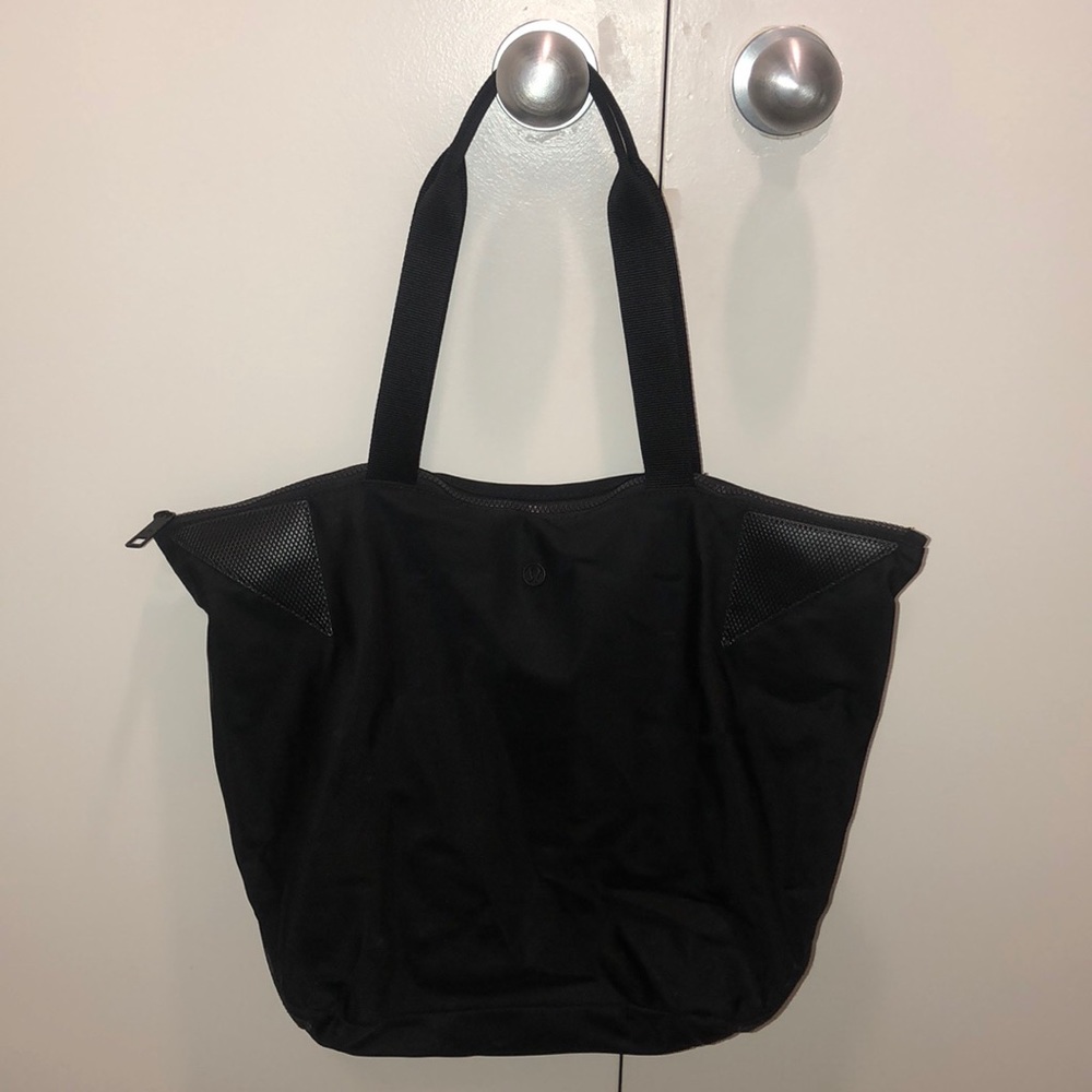 Lululemon Acute Tote Black